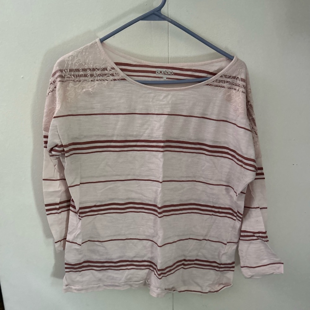Size XL women’s 3/4 sleeve top